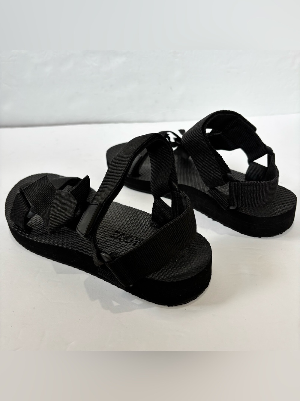 NEW Arizona Love Womens 7.5 Black Ankle Strap Slingbacks Outdoor Hiking Sandals - Picture 8 of 15